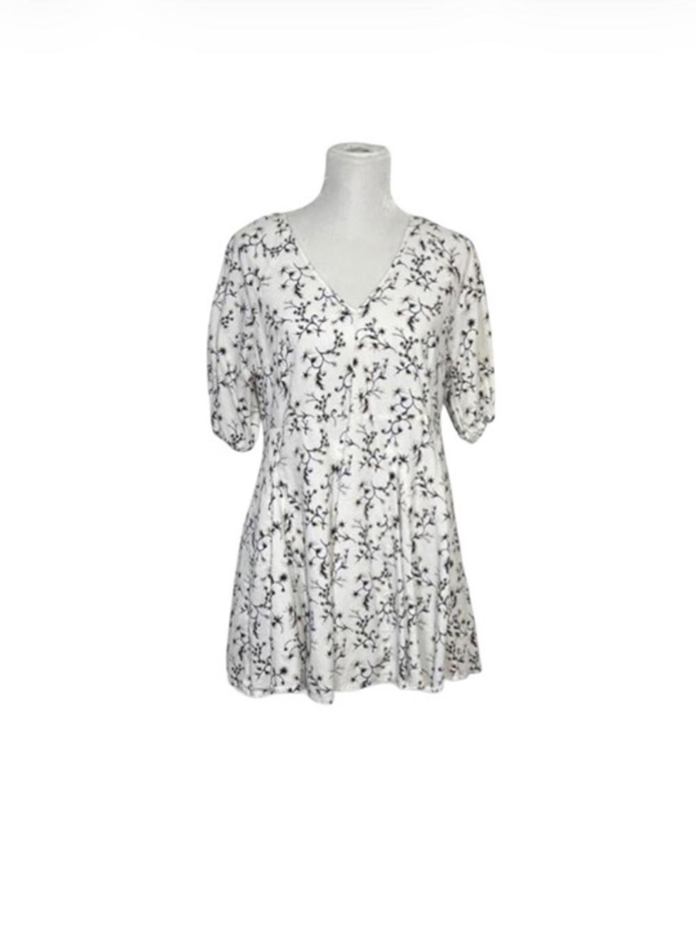 Universal Thread White Dress with Black Floral Print